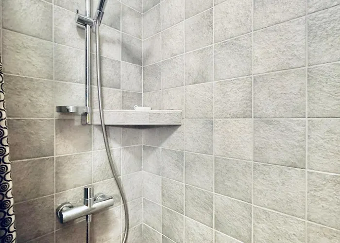 Lou * 拉克鲁瓦瓦尔梅